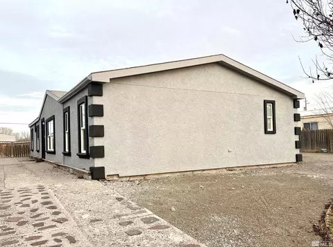 215 Lupin Dr, Battle Mountain, NV 89820