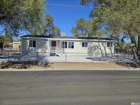 245 Jani Pl, Sun Valley, NV 89433