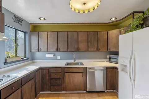 855 Ruby Ave, Reno, NV 89503 photo 10