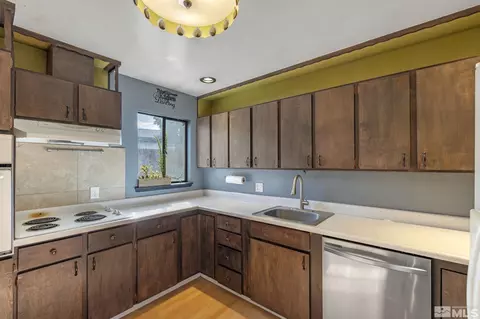 855 Ruby Ave, Reno, NV 89503 photo 9
