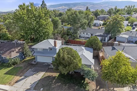 855 Ruby Ave, Reno, NV 89503 photo 2