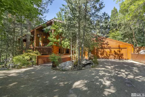 2125 Parkridge Cir, Reno, NV 89509