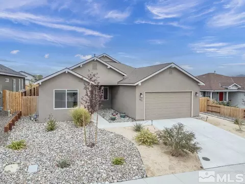 802 Garnet, Fernley, NV 89408