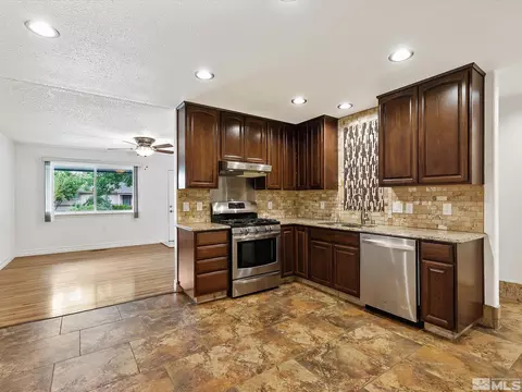 1575 Greenbrae Dr, Sparks, NV 89431