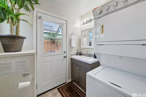 484 E 8th St, Reno, NV 89512 photo 34