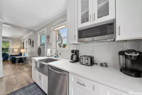 484 E 8th St, Reno, NV 89512 photo 11