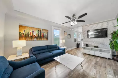484 E 8th St, Reno, NV 89512 photo 3