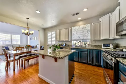 7301 Windswept Loop, Sparks, NV 89436 photo 4