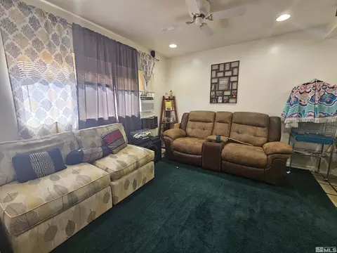 373 E 8th Ave, Sun Valley, NV 89433 photo 4