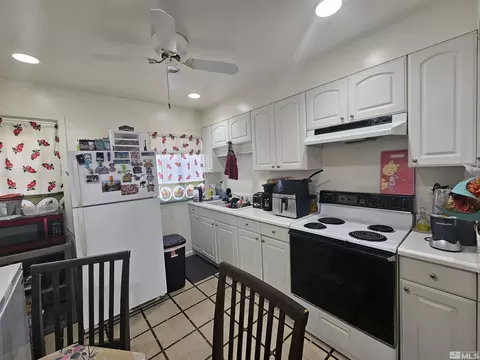 373 E 8th Ave, Sun Valley, NV 89433 photo 5