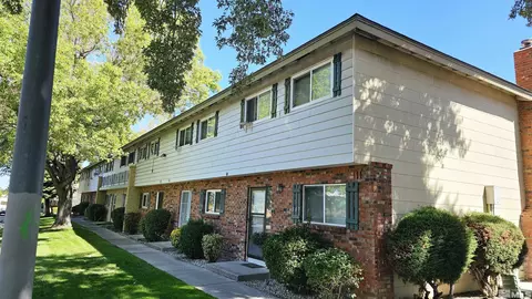 387 Smithridge Park, Reno, NV 89502