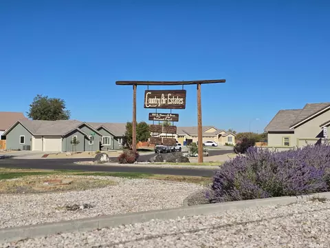 465 Cornerstone Ct, Fallon, NV 89406