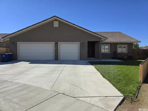 465 Cornerstone Ct, Fallon, NV 89406 photo 2