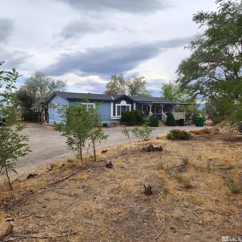 3595 E 5th St, Silver Springs, NV 89429