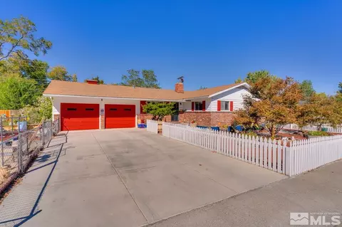1045 Maplewood Dr, Reno, NV 89509