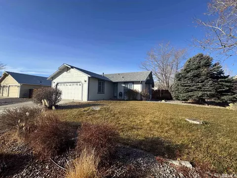 2037 Flycatcher Ct, Sparks, NV 89441