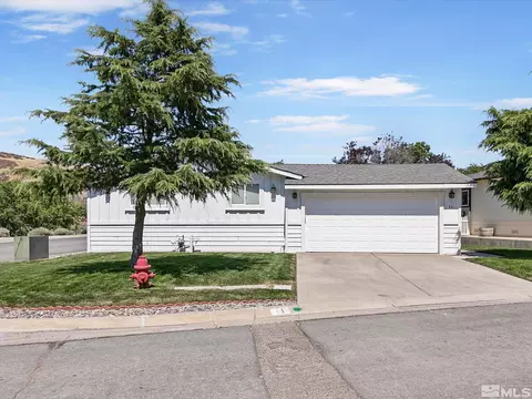 11 Avenue De Ln, Sparks, NV 89434