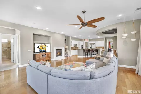 15380 Redmond Loop, Reno, NV 89511 photo 4