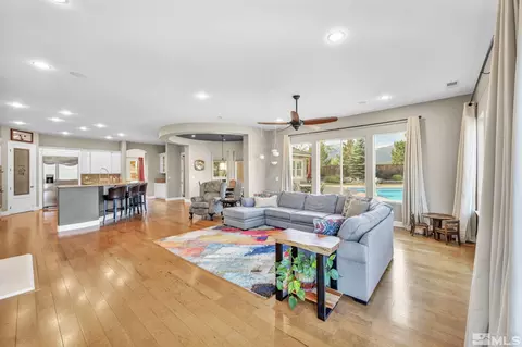15380 Redmond Loop, Reno, NV 89511 photo 5
