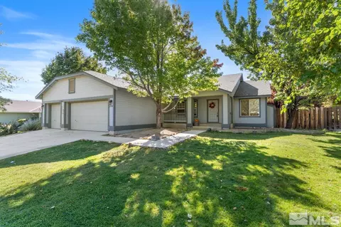 17040 Castle Pine Dr, Reno, NV 89511