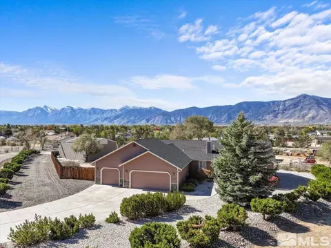 1362 Porter Dr, Minden, NV 89423
