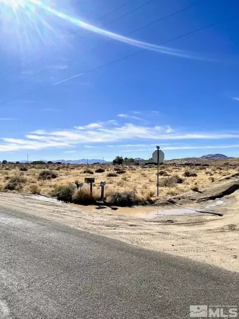2965 Revere St, Silver Springs, NV 89429