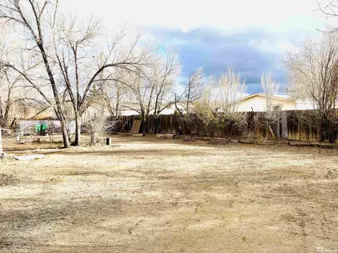 5639 Pearl Dr, Sun Valley, NV 89433