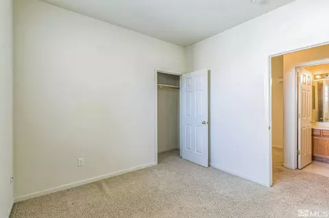 10486 Summershade Ln, Reno, NV 89521 photo 17