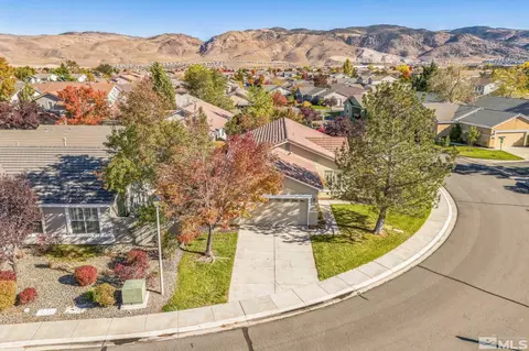 10486 Summershade Ln, Reno, NV 89521 photo 3