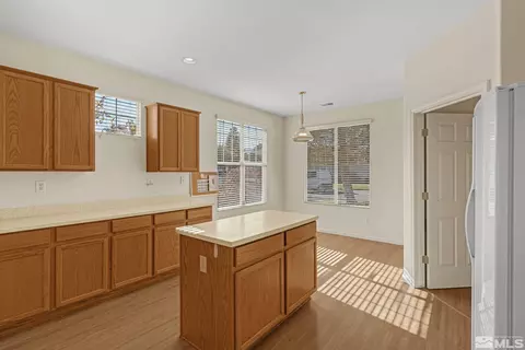 10486 Summershade Ln, Reno, NV 89521 photo 12
