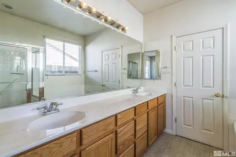 10486 Summershade Ln, Reno, NV 89521 photo 18