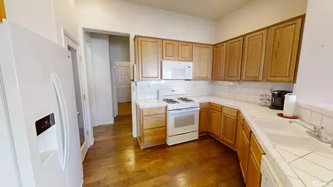 10421 Silver Rush Ct, Reno, NV 89521 photo 13