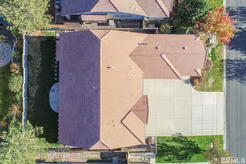 10421 Silver Rush Ct, Reno, NV 89521 photo 4