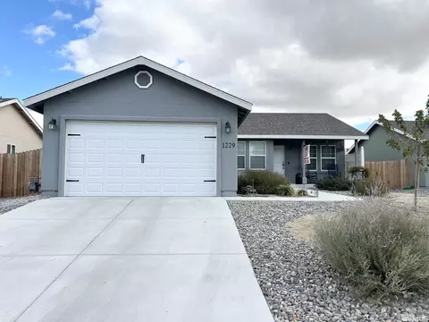 1229 Deerfield Dr, Fallon, NV 89406