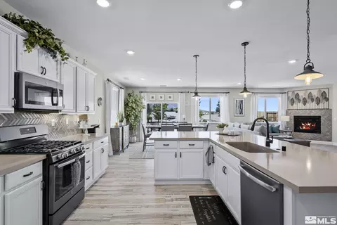 8565 Spearhead Way, Reno, NV 89506