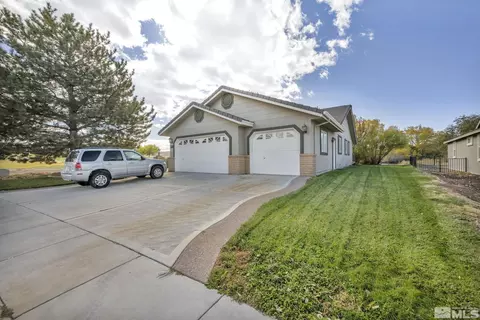 781 Divot Dr, Fernley, NV 89408