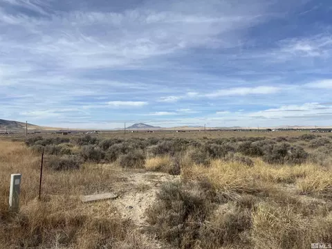 105 Rabbit Ln, Winnemucca, NV 89445