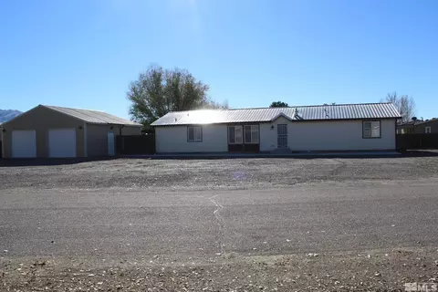 4350 Comstock Dr, Winnemucca, NV 89445
