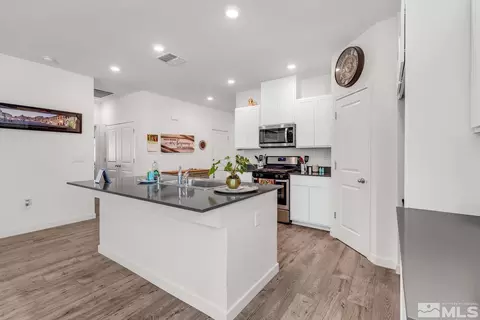 841 Karry Way, Fallon, NV 89406 photo 4