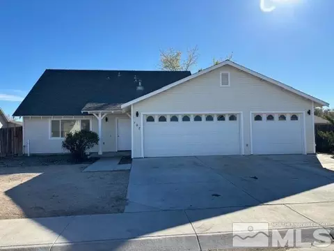 702 Tanglewood Dr, Fernley, NV 89408