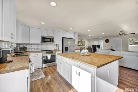 4570 Spring Dr, Reno, NV 89502 photo 3