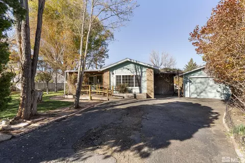 105 Sahara Ct, Sparks, NV 89436