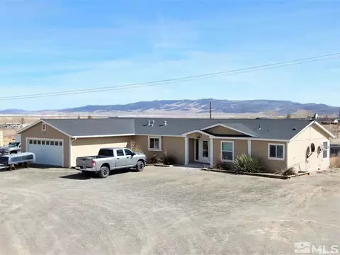 990 Vonnie Ln, Fernley, NV 89408