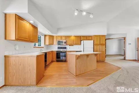 155 Andrew Ln, Reno, NV 89521 photo 7