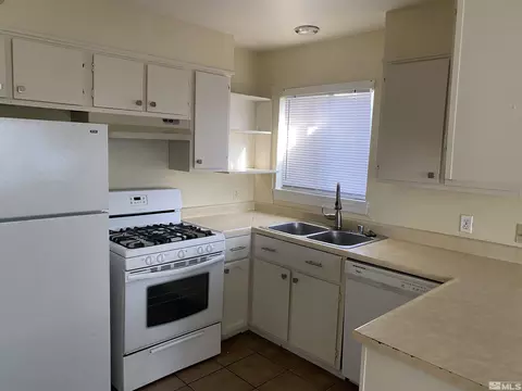 1230 Haddock Dr, Reno, NV 89512 photo 2