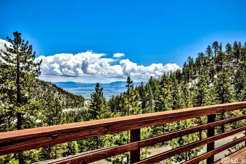 216 Ski Ct, Stateline, NV 89449