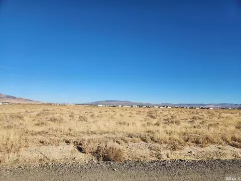 700 Desert Sage Dr, Battle Mountain, NV 89820
