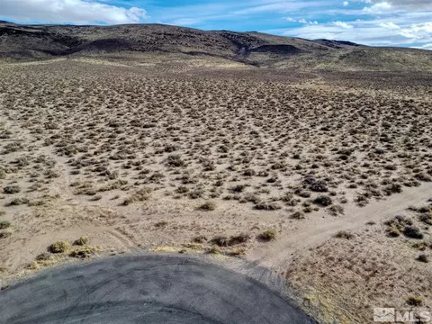 61 Desert Wells Cir, Stagecoach, NV 89429