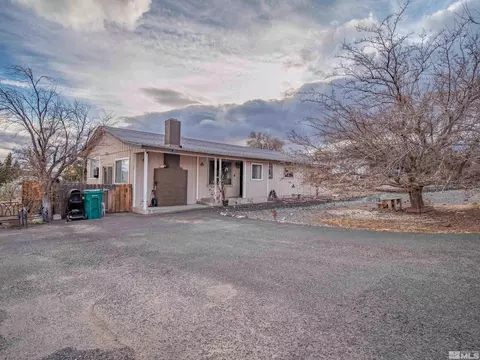21 Pyrite, Mound House, NV 89706