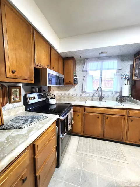 2025 Golf Dr, Elko, NV 89801 photo 7